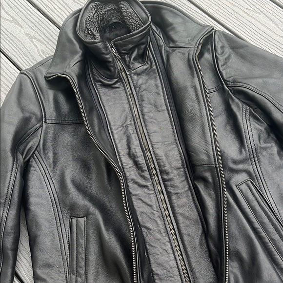 Men's Black Leather Jacket - Picture 4 of 12